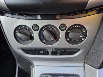 Ford Focus 1.0 Ti picture 7