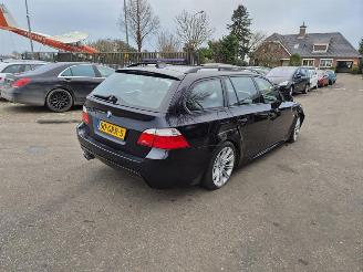 Damaged car BMW 5-serie Touring 530i 2008/8
