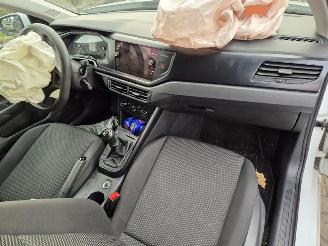 Volkswagen Polo 1.0 picture 5