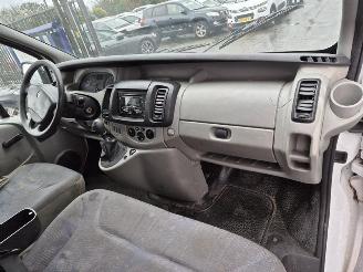 Renault Trafic 1.9 dCi picture 10