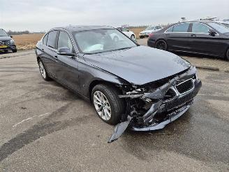 BMW 3-serie GT 330e picture 4