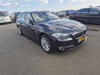 BMW 5-serie 528i xDrive Touring picture 4