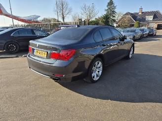 Schadeauto BMW 7-serie 750i 2009/4