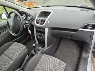 Peugeot 207 1.6 VTi picture 5