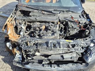 Land Rover Range Rover Evoque P300e picture 10