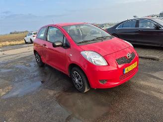 Toyota Yaris 1.0 12v picture 4