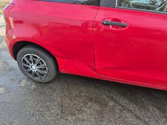 Toyota Yaris 1.0 12v picture 5