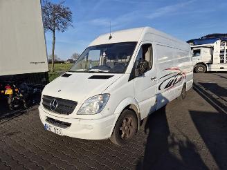 Mercedes Sprinter 311 CDi picture 3