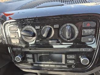 Volkswagen Up! 1.0 picture 7