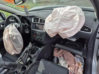 Citroën C4 1.4 VTi picture 5