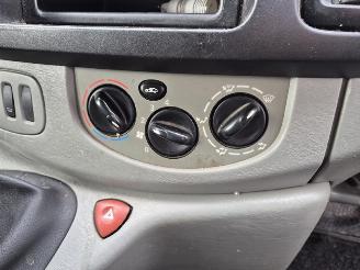 Renault Trafic 1.9 dCi picture 9