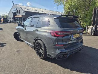 BMW X5 xDrive45e picture 2