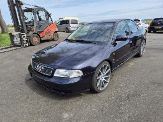 Audi A4 1.6 picture 3