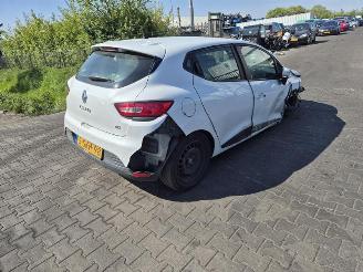 Coche siniestrado Renault Clio 1.5 dCi 2013/10