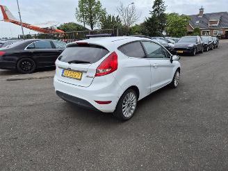 Vaurioauto  passenger cars Ford Fiesta 1.25 2012/1
