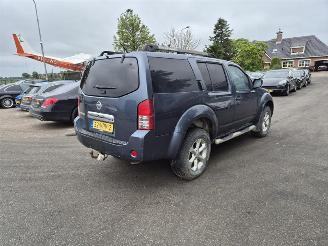 krockskadad bil bedrijf Nissan Path-finder 2.5 dCi 4x4 VAN 2008/4