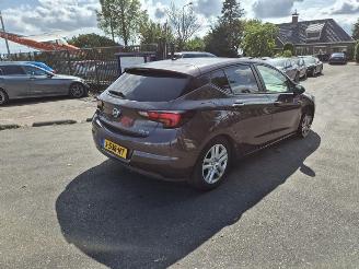 krockskadad bil auto Opel Astra 1.0 Turbo 2016/3
