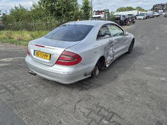 Auto da rottamare Mercedes CLK 320 2002/6