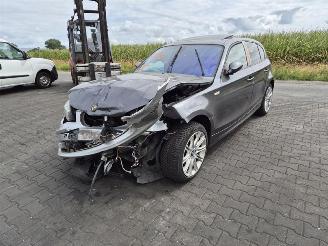 BMW 1-serie 120i picture 3