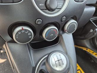 Mazda 2 1.5 16v picture 6