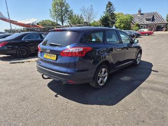 skadebil auto Ford Focus Wagon 1.6 EcoBoost 2012/2