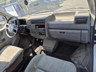 Volkswagen Transporter 1.9 TD picture 10