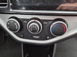 Kia Picanto 1.0 12v picture 6