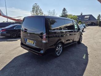 krockskadad bil bedrijf Mercedes Vito 119 CDi 2024/8
