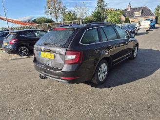 skadebil auto Skoda Octavia Combi 1.6 TDi 2020/1