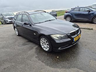 BMW 3-serie 325i Touring picture 4
