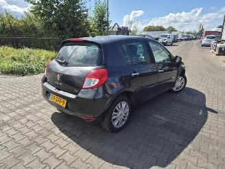 Vrakbiler auto Renault Clio 1.2 Tce 2011/9