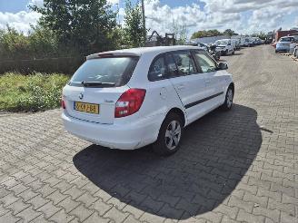 disassembly passenger cars Skoda Fabia Combi 1.2 TDi 2013/8