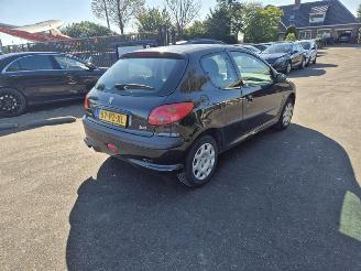 Uttjänta bilar auto Peugeot 206 1.4 2005/1