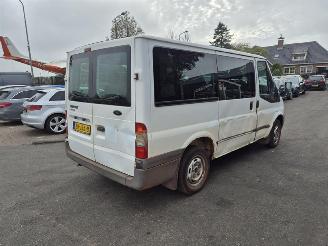 Damaged car Ford Transit 2.2 TDCi 2009/8