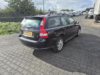 Uttjänta bilar auto Volvo V-50 2.4 2005/6