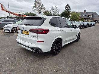 krockskadad bil auto BMW X5 XDRIVE45E 2021/3