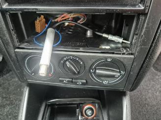 Volkswagen Golf 1.6 16v picture 6