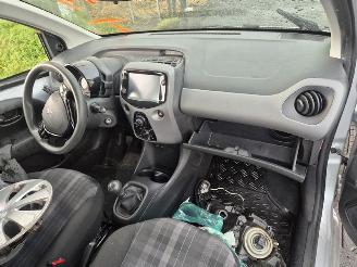 Peugeot 108 1.0 12v picture 5