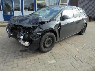  Opel Astra Astra J Sports Tourer (PD8/PE8/PF8), Combi, 2010 / 2015 1.7 CDTi 16V 2011/4