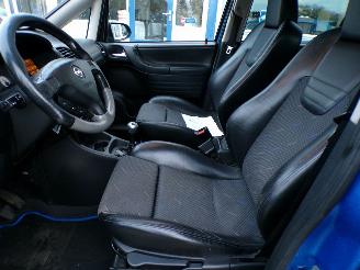 Opel Zafira 2.0-16v OPC picture 5