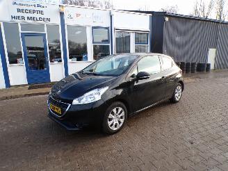  Peugeot 208 1.0VTI 16v 2014/7