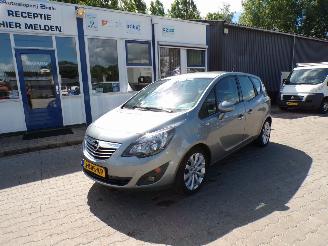 krockskadad bil auto Opel Meriva 1.4 Turbo Cosmo 2011/1