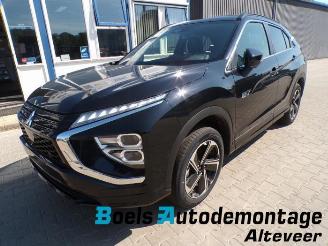 Vrakbiler auto Mitsubishi Eclipse Cross Eclipse Cross (GK/GL), SUV, 2017 2.4 16V PHEV 4x4 2026/11