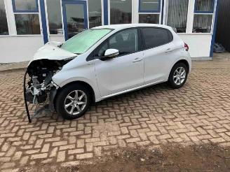  Peugeot 208 208 I (CA/CC/CK/CL), Hatchback, 2012 / 2019 1.2 Vti 12V PureTech 82 2015/10
