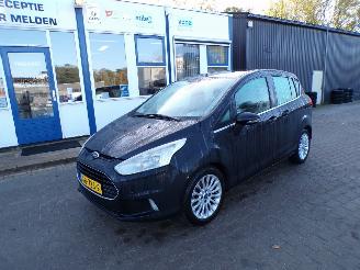 Unfallwagen Ford B-Max  2013/4