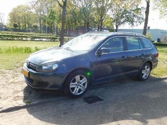 damaged passenger cars Volkswagen Golf  2010/7