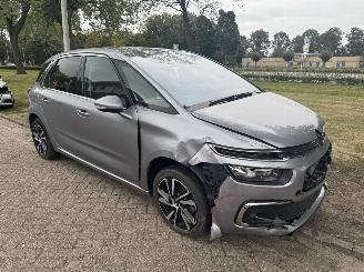 krockskadad bil auto Citroën C4 SPACETOURER 2019/1