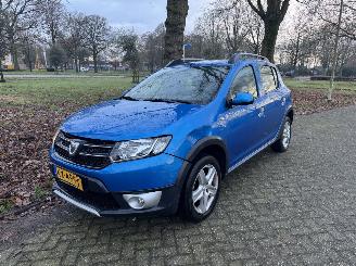 krockskadad bil auto Dacia Sandero  2013/1