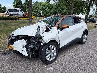 škoda osobní automobily Renault Captur E-TECH PLUG-IN HYBRID  1598 cc 2020/12