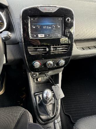 Renault Clio  picture 12